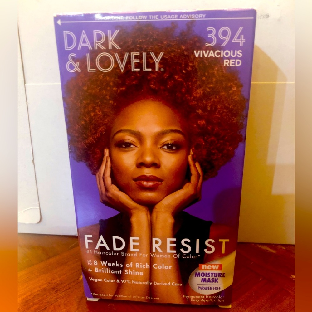 Dark & Lovely Fade resist hair dye.